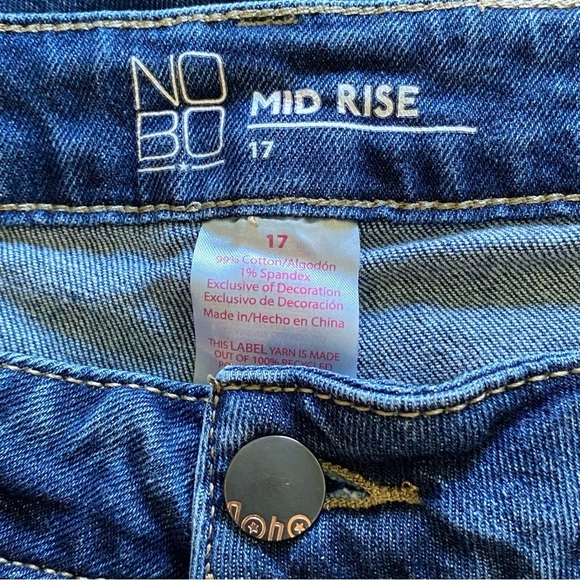 NoBo No Boundaries Women's size 17 Mid rise Denim Blue Distressed Jean Shorts - Picture 6 of 6